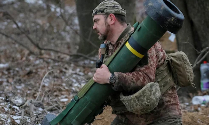 加拿大追加对乌克兰军援：炮弹，冬衣和摄像机
