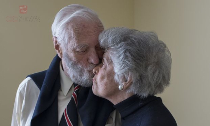 加拿大结婚73年夫妇牵手共同安乐死
