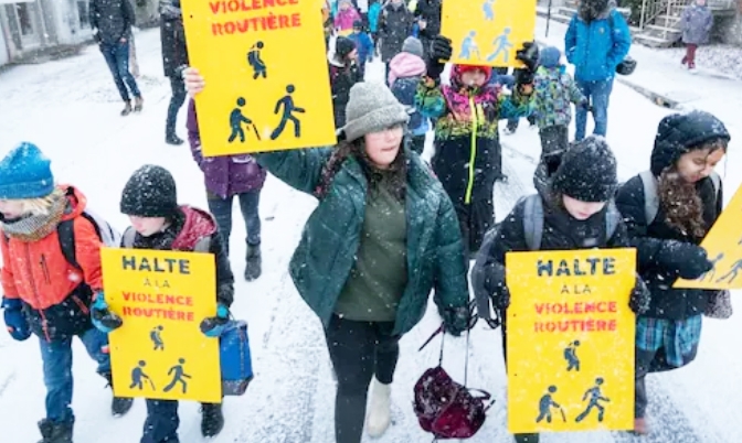 蒙特利尔公众游行 呼吁改变道路安全状况