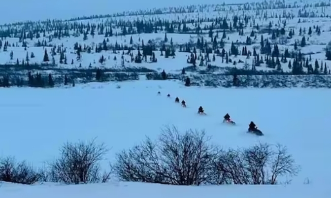 魁北克7名原住民女性组成的驯鹿狩猎组