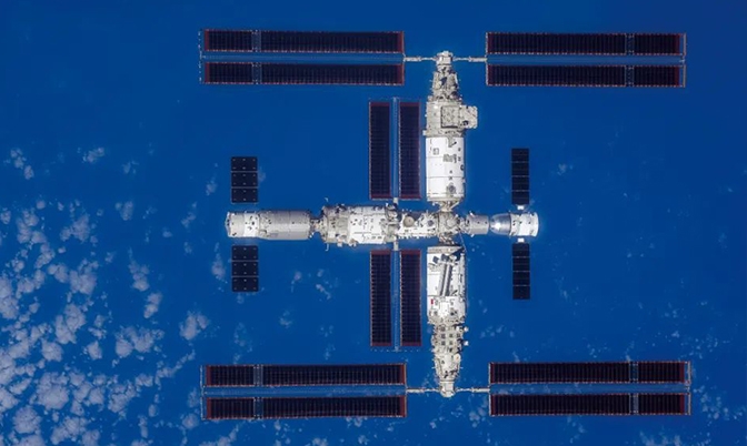 太壮观：中国空间站第一组全构型工作照发布
