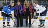 新年伊始  历史上首个女子职业冰球联盟登场