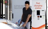 加拿大安省魁省增建电动汽车充电站