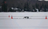冰钓事故：两辆汽车沉入冰湖 一死一伤