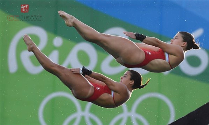 加拿大选手获女子双人十米跳台铜牌